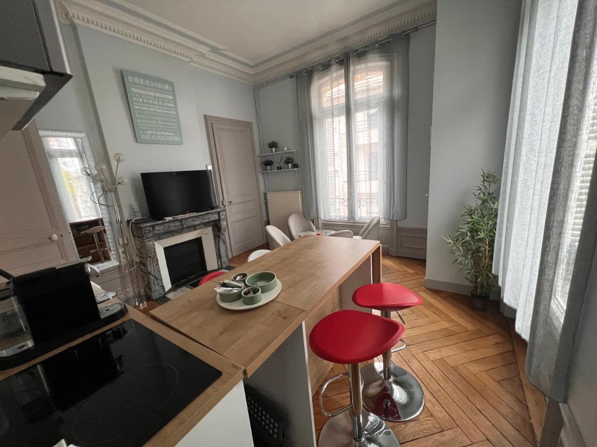 4 People+Free Street Parking+Cosy Centre Ville Leilighet Rouen Eksteriør bilde